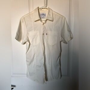 Levi Men's Slim fit Short-Sleeve Cream Cotton Button-Up Shirt Size Medium